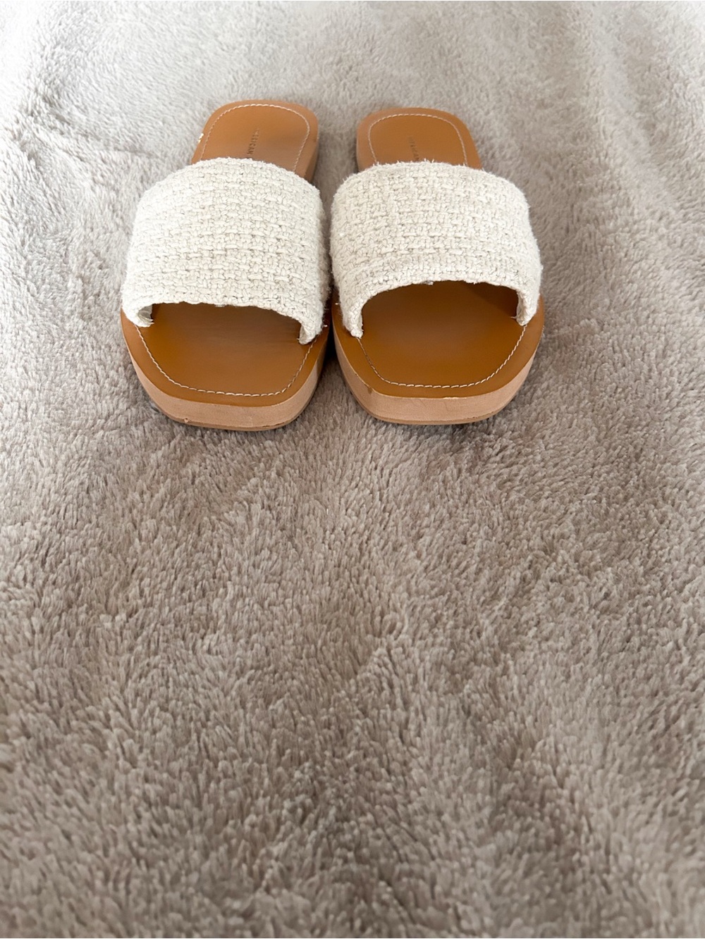 American Eagle White Woven Slides - Picture 5 of 5